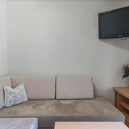 Apartament Alluring In With Balcony *